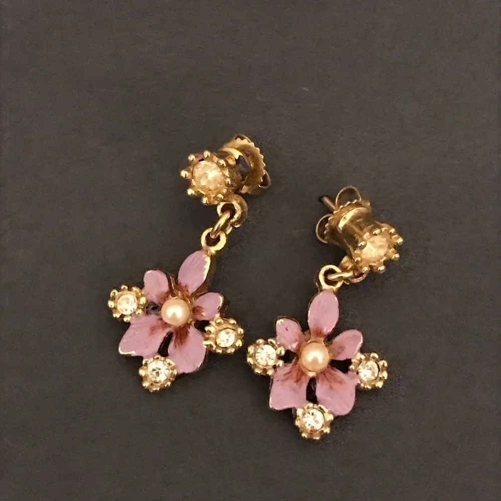 Vintage pink 🌸 earrings